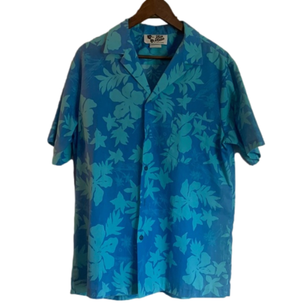 Hilo Hattie Blue Floral Casual Button Down Shirt